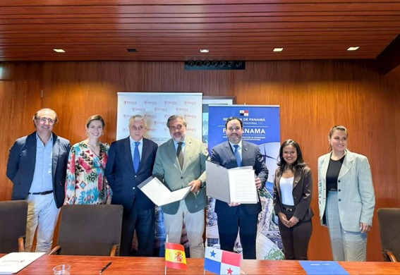 Panamá fortalece vínculos comerciales con España